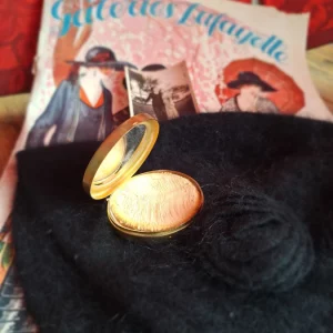 Poudrier Coty Paris Années 30 – L’Origan, Émail Inspiré Lalique-Haviland