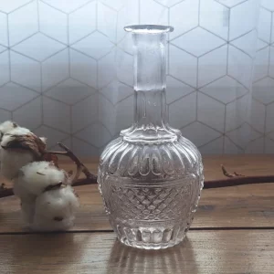 Carafe à liqueur ancienne - Verre moulé en relief XIXe - sans bouchon