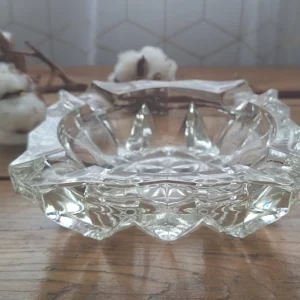 Cendrier Art déco en verre pressé