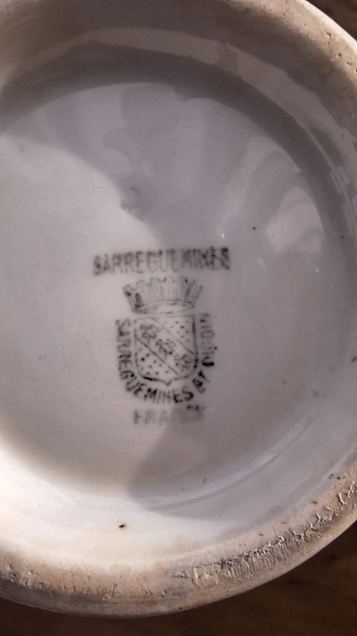 Lot de 8 coupelles et pot à sucre Sarreguemines et Digoin Poincon