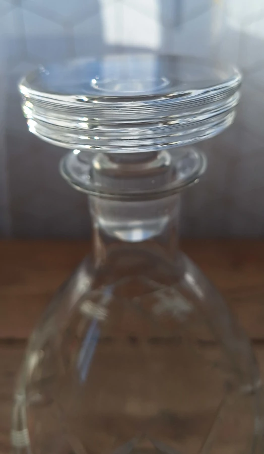 Service de verres piédouche en cristal taillé (1940-1950) Bouchon