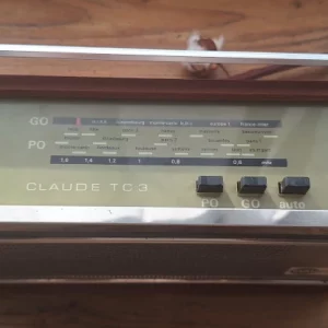 Poste radio Claude TC3 (1960) dessus