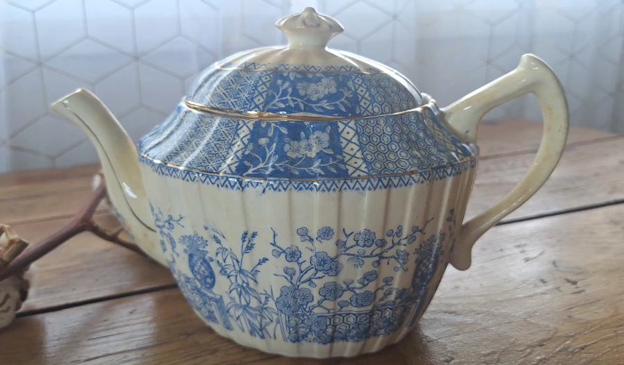 Théière anglaise victorienne Blairs China bleu cobalt (1880-1900) Ensemble