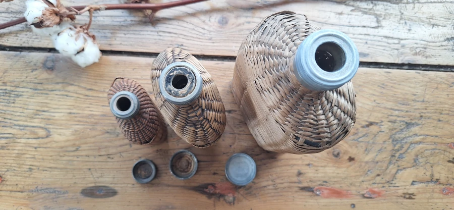 Ensemble de 3 gourdes de pèlerin (1930-1950) ouvert