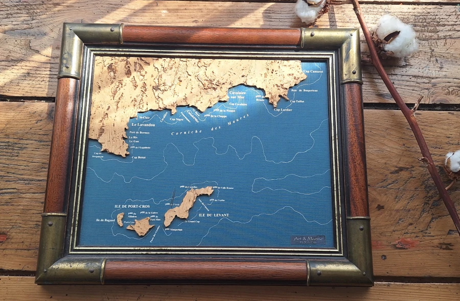 Tableau cartographique en relief liège et teck - Côte méditerranéenne du Var (BLX de l’Isle n°2386)
